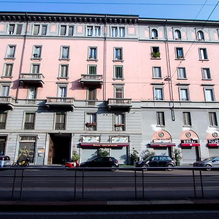 Luxury And Spacious Apartment Milan Exterior photo