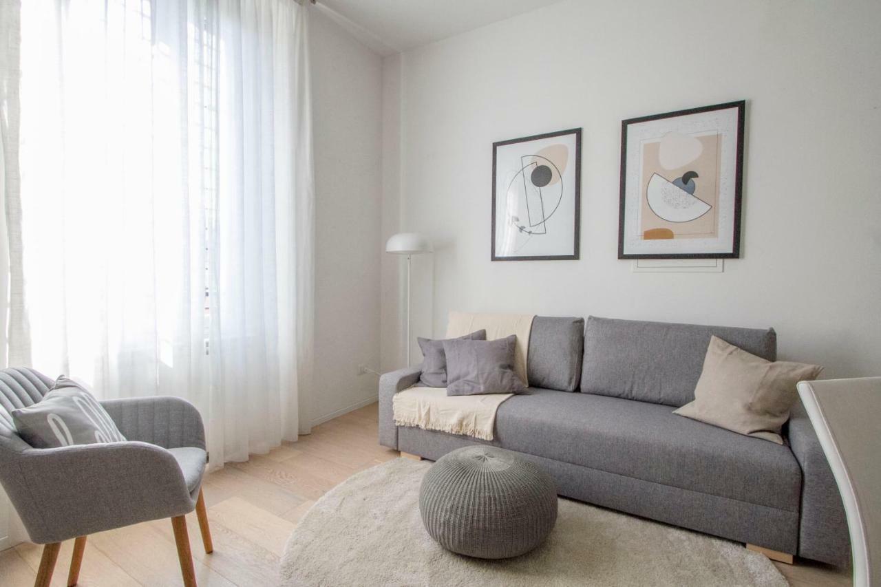 Luxury And Spacious Apartment Milan Exterior photo